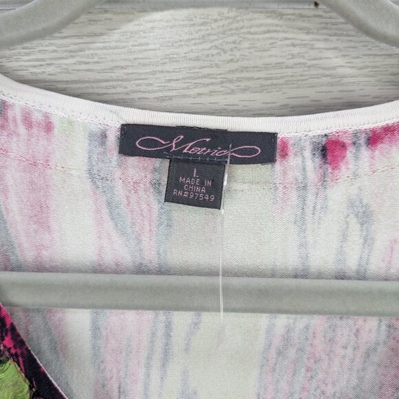 Metric Pink Abstract Ruffle Neckline Top - Picture 4 of 9